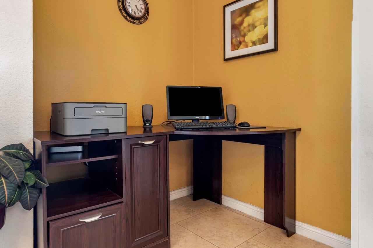 Best Western Orchard Inn Turlock Eksteriør bilde
