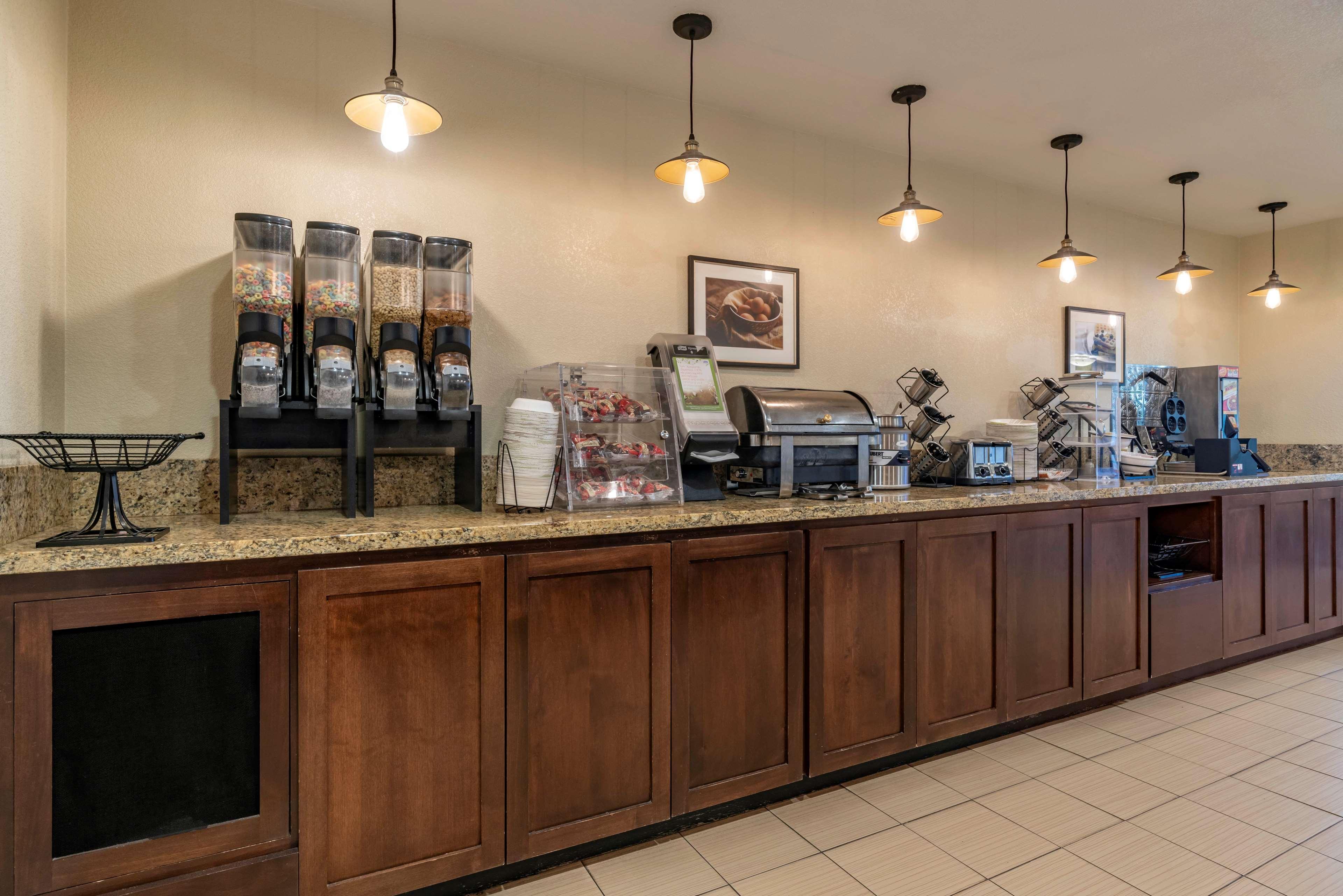 Best Western Orchard Inn Turlock Eksteriør bilde